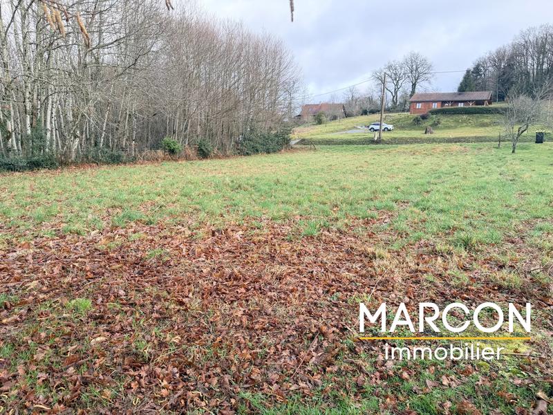 Terrain constructible - 1 081 m²