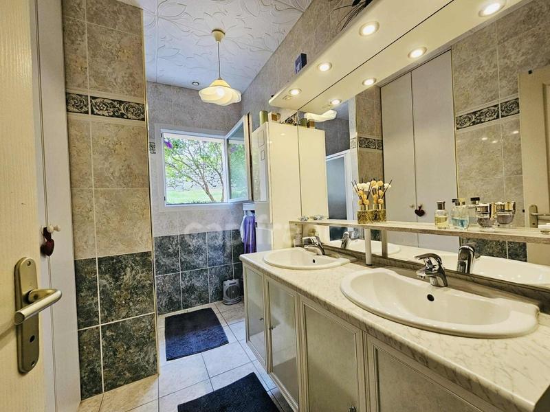 Maison - 151 m² - 5 pièces