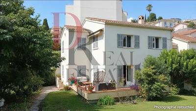 Maison - 153 m² - 6 pièces