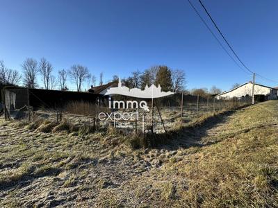 Terrain constructible - 1 074 m²