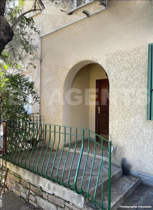 Maison traditionnelle - 220 m² - 12 pièces