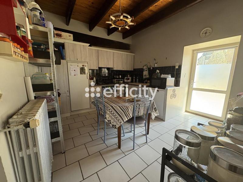 Maison - 177 m² - 7 pièces