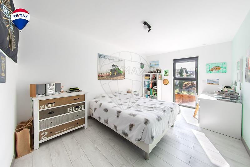 Appartement - 181 m² - 6 pièces