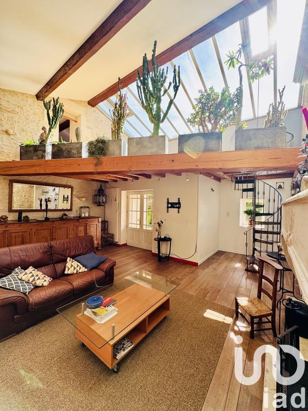 Maison - 318 m² - 7 pièces