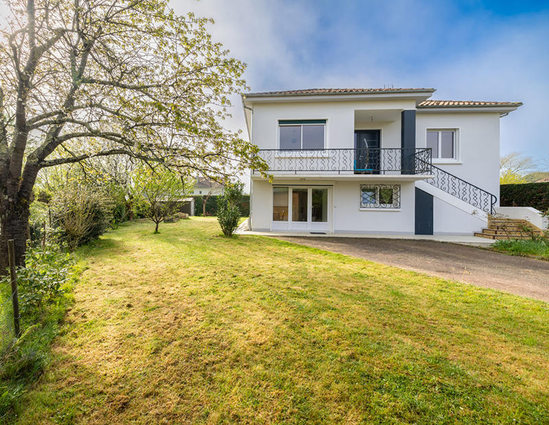 Maison - 190 m² - 7 pièces