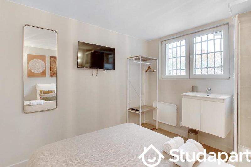 Chambre - 11 m² - 1 pièce