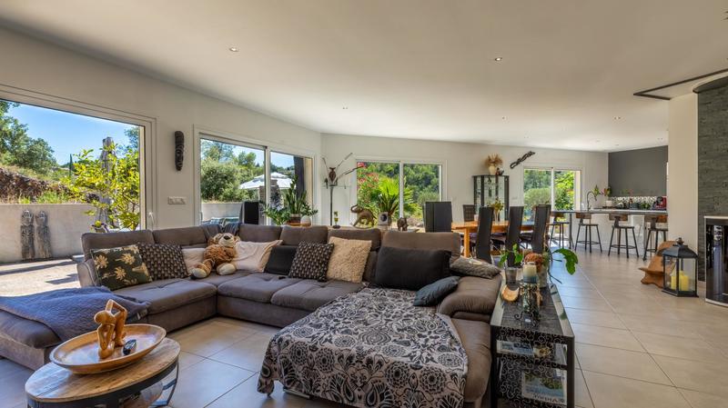 Maison - 135 m² - 5 pièces