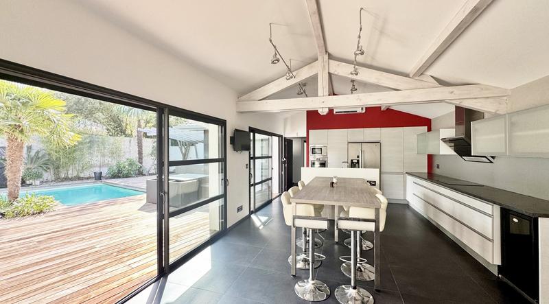 Maison d'architecte - 136 m² - 5 pièces