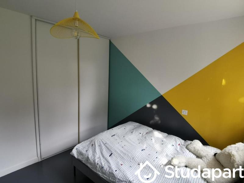 Chambre - 11 m² - 1 pièce