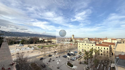 Appartement - 79 m² - 5 pièces