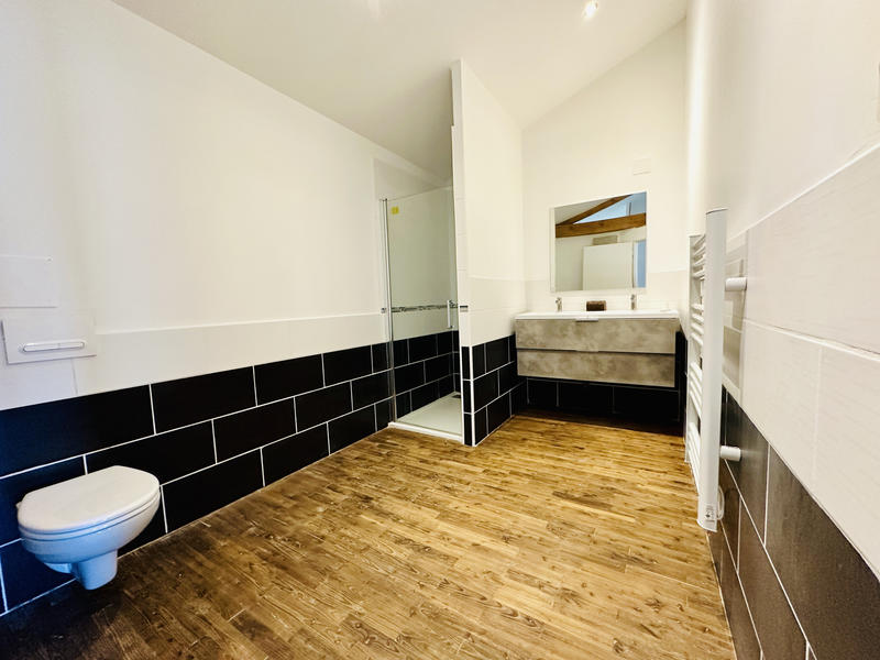 Maison - 229 m² - 6 pièces