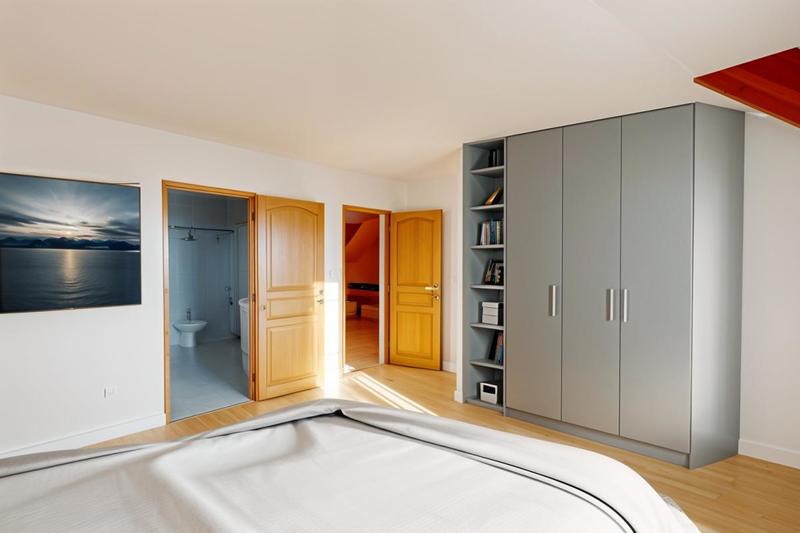 Maison - 300 m² - 8 pièces