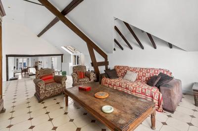 Corps de ferme - 237 m² - 9 pièces