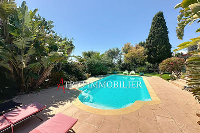 Villa - 225 m² - 7 pièces