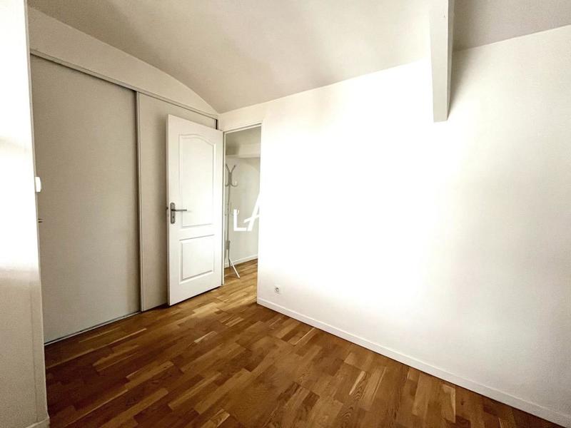 Studio - 12 m² - 1 pièce
