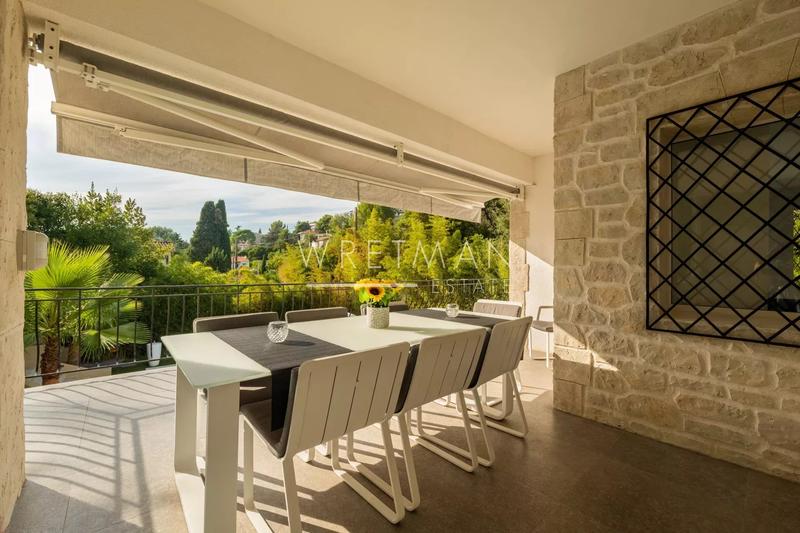 Maison - 200 m² - 6 pièces