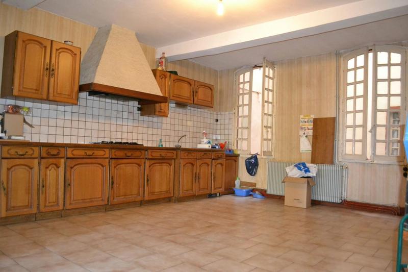 Maison - 250 m² - 6 pièces