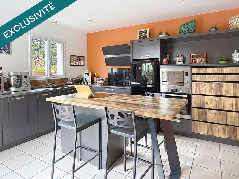 Maison - 179 m² - 8 pièces