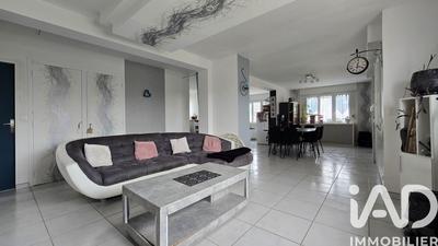 Maison - 223 m² - 13 pièces