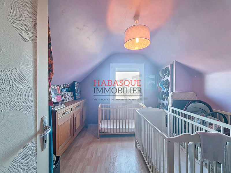 Maison - 102 m² - 7 pièces