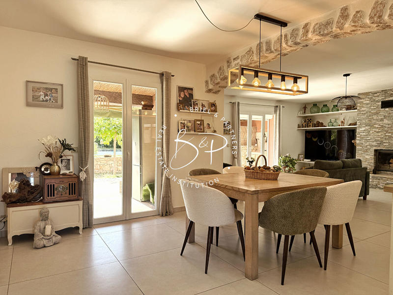 Maison - 146 m² - 7 pièces