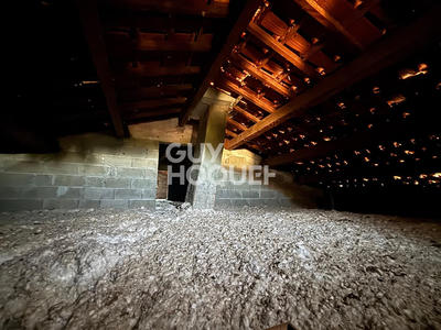 Maison - 220 m² - 10 pièces