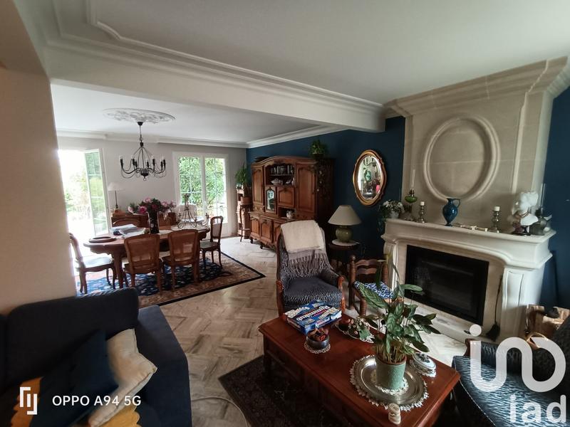 Maison - 168 m² - 9 pièces