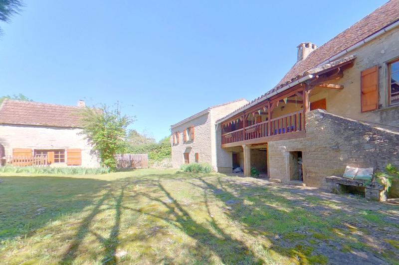 Maison - 185 m² - 5 pièces