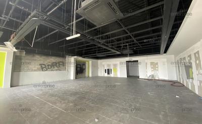 Local commercial - 256 m²