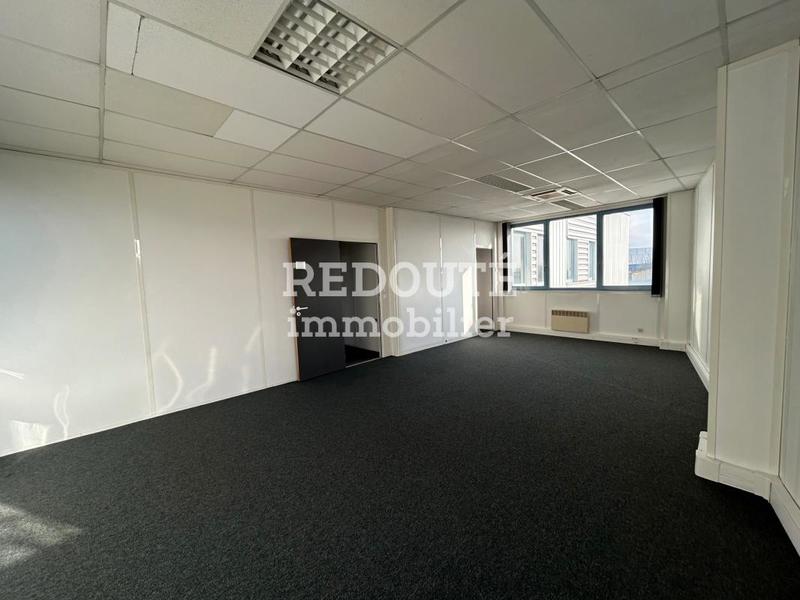 Bureau - 118 m² - 4 pièces