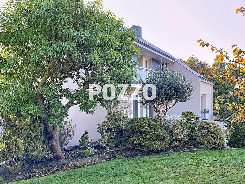 Maison - 200 m² - 6 pièces