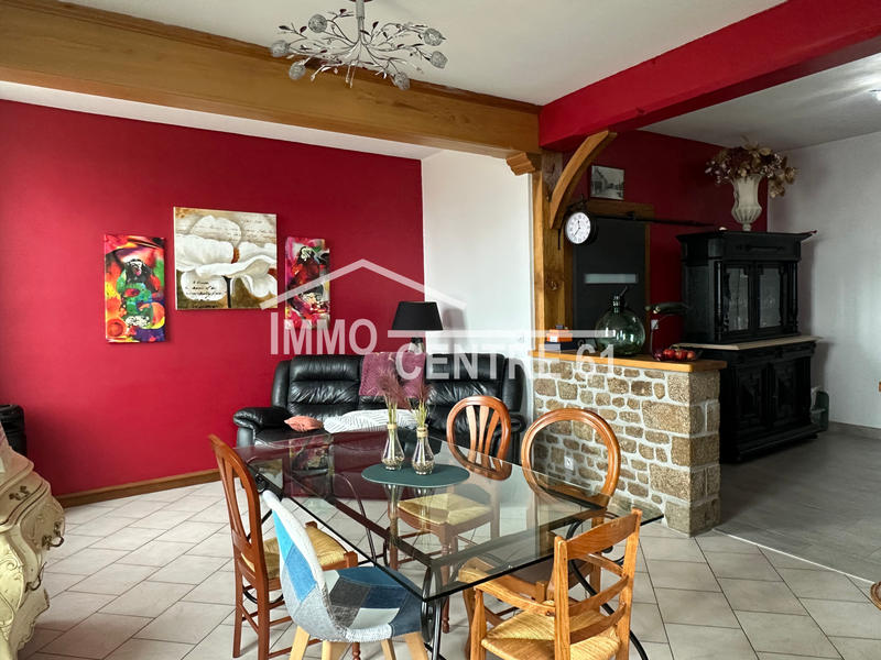 Maison - 163 m² - 9 pièces
