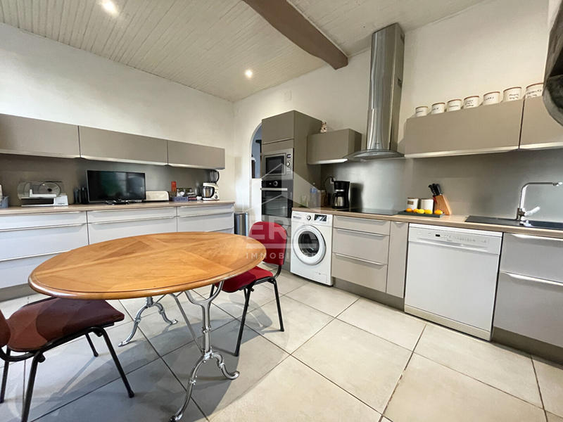 Maison - 243 m² - 6 pièces