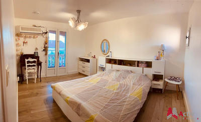 Villa - 180 m² - 6 pièces