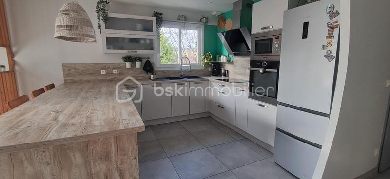 Maison - 94 m² - 4 pièces