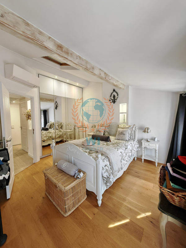 Maison de village - 200 m² - 6 pièces