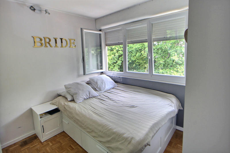 Appartement - 93 m² - 5 pièces