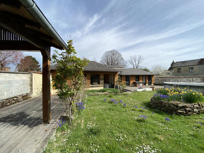 Maison - 176 m² - 8 pièces