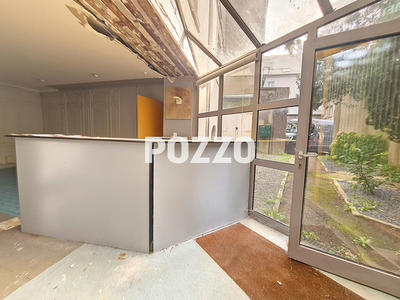 Local commercial - 132 m² - 7 pièces