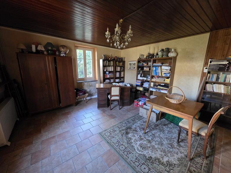 Maison traditionnelle - 174 m² - 8 pièces