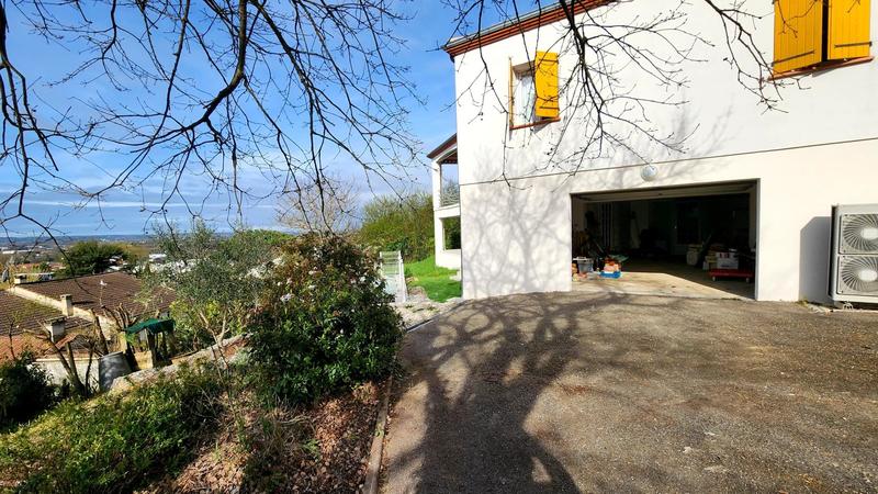 Maison - 137 m² - 5 pièces