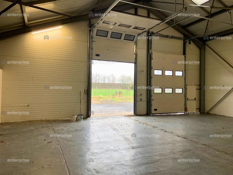 Local d'activité / Entrepôt - 220 m²