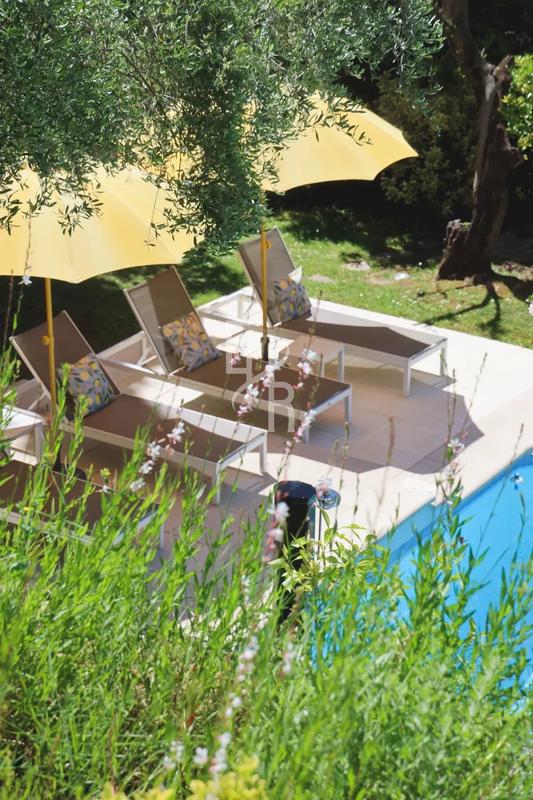 Villa - 205 m² - 5 pièces