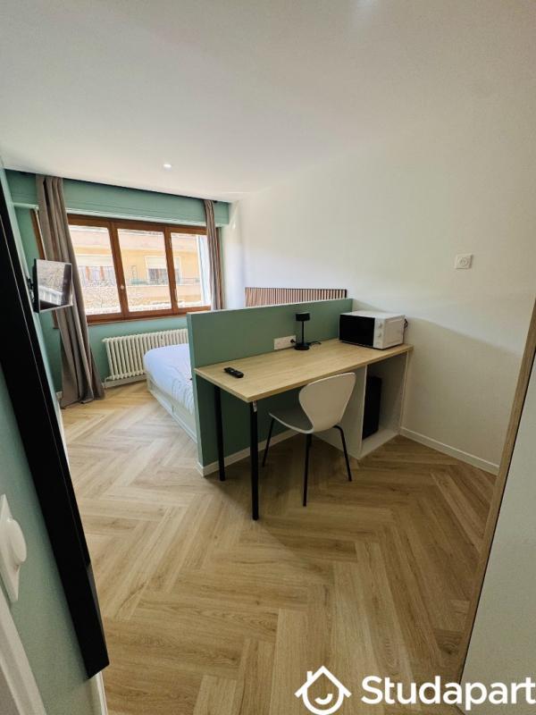 Chambre - 12 m² - 1 pièce