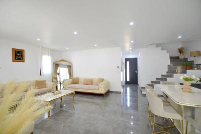 Maison - 139 m² - 5 pièces