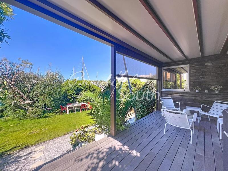 Maison - 186 m² - 7 pièces