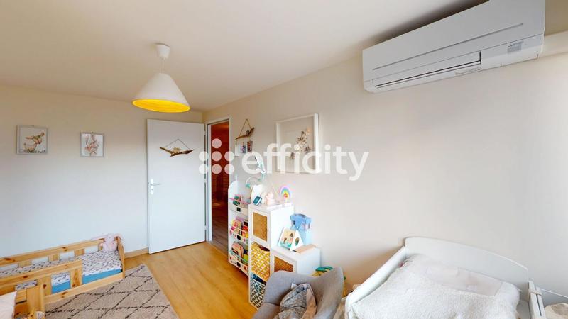 Appartement - 100 m² - 5 pièces