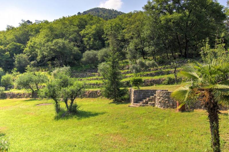 Maison - 270 m² - 8 pièces