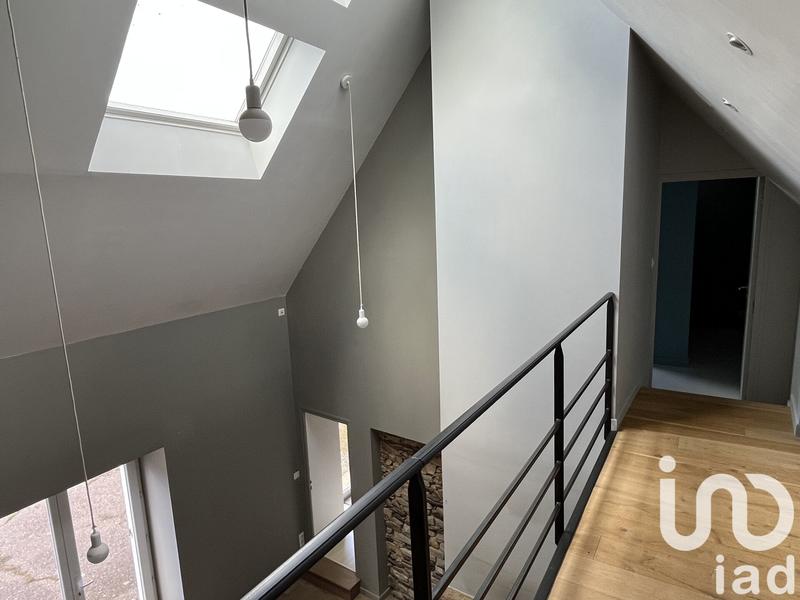 Maison - 220 m² - 7 pièces