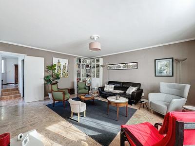 Maison - 143 m² - 8 pièces